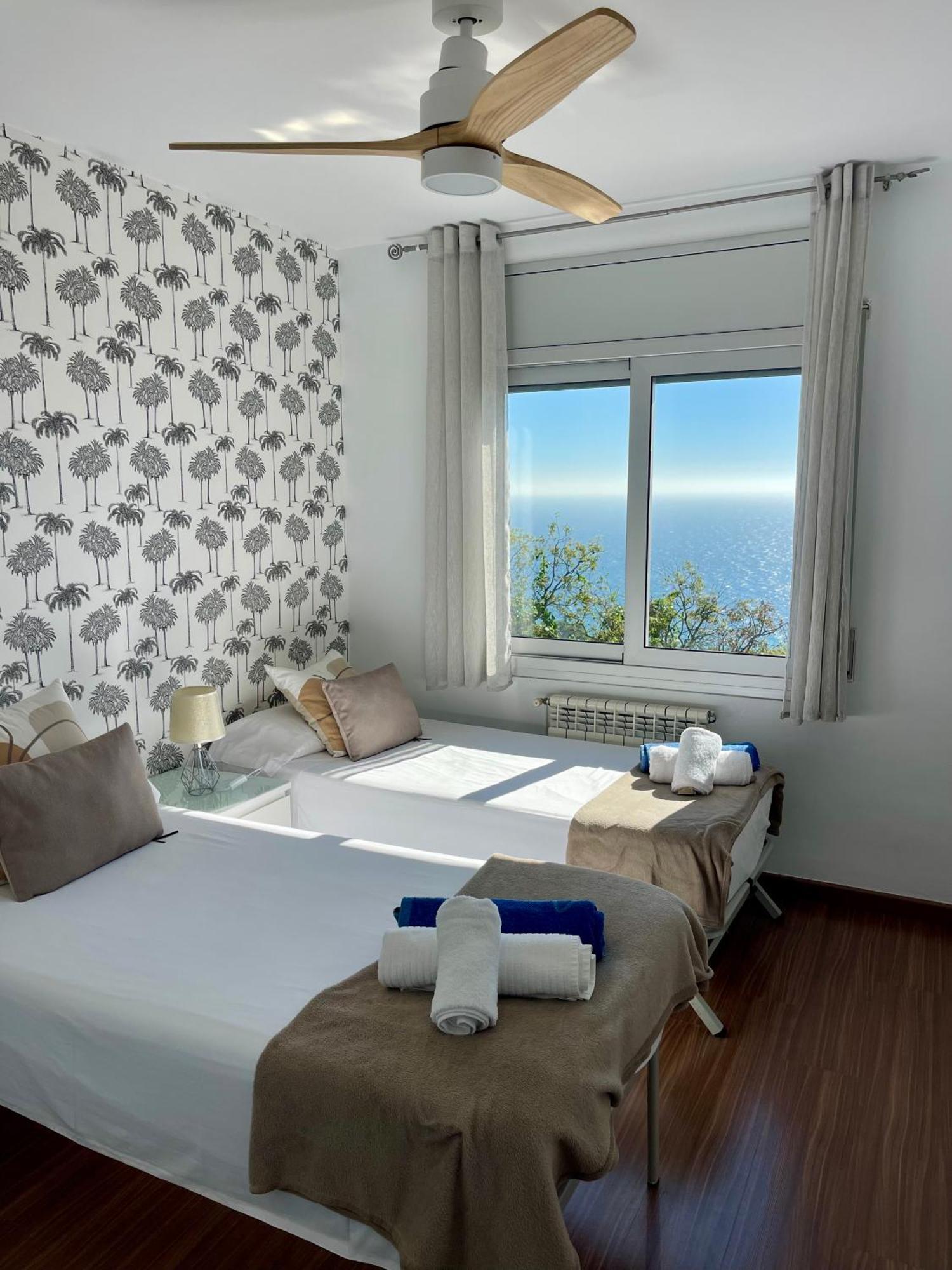 Seahomes Vacations, La Casa Blue Mediterranean Lifestyle Blanes Esterno foto